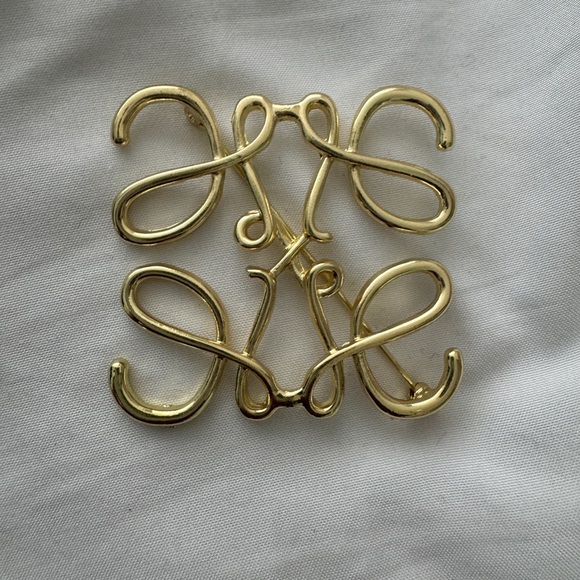 Puzzle Brooch - Picture 1 of 2